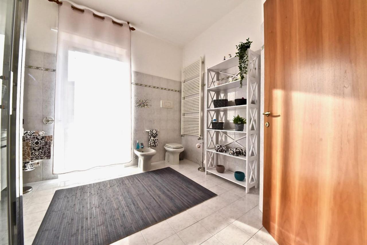 Modern Apartment Halfway Between Milan And Como Cogliate Exterior photo